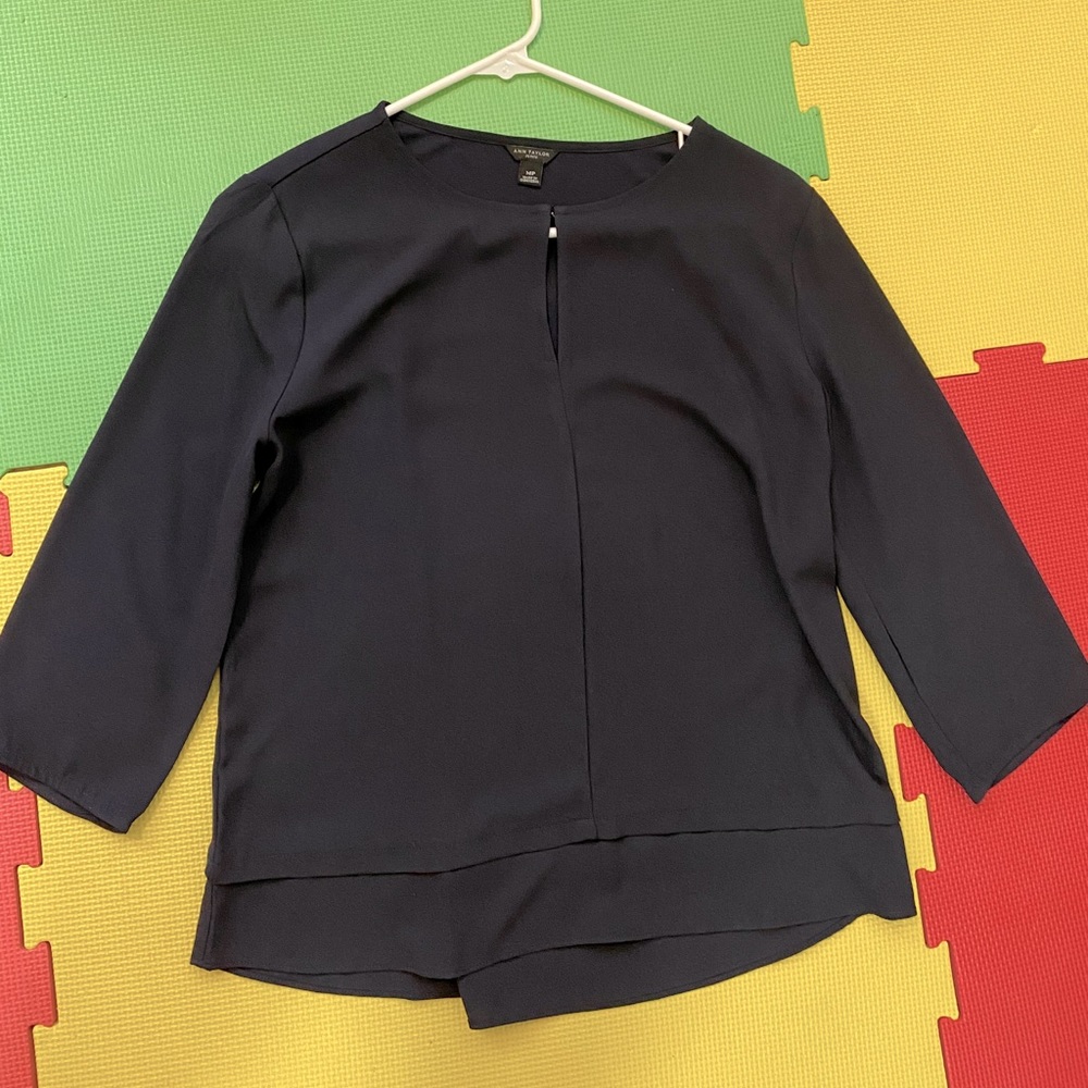 Ann Taylor long sleeved woven top